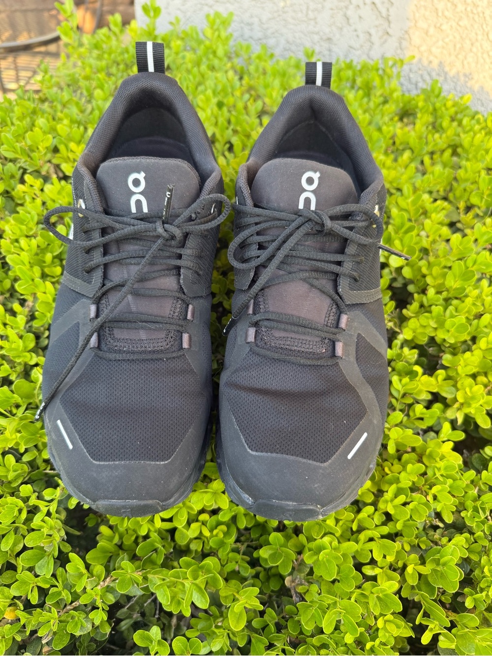 On Running Cloud 5 women's Running Shoes - Black 8.5